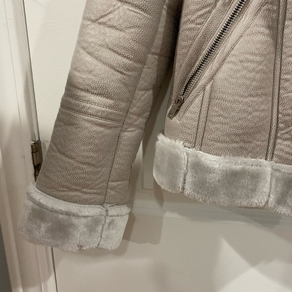 Jacket - Picture 2 of 5